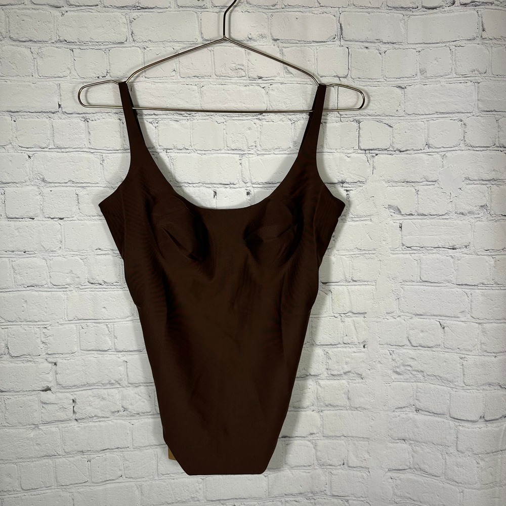 New SKIMS Body Scoop Low Back Thong Bodysuit Cocoa Brown BD-THG-11443W‎ L NWT